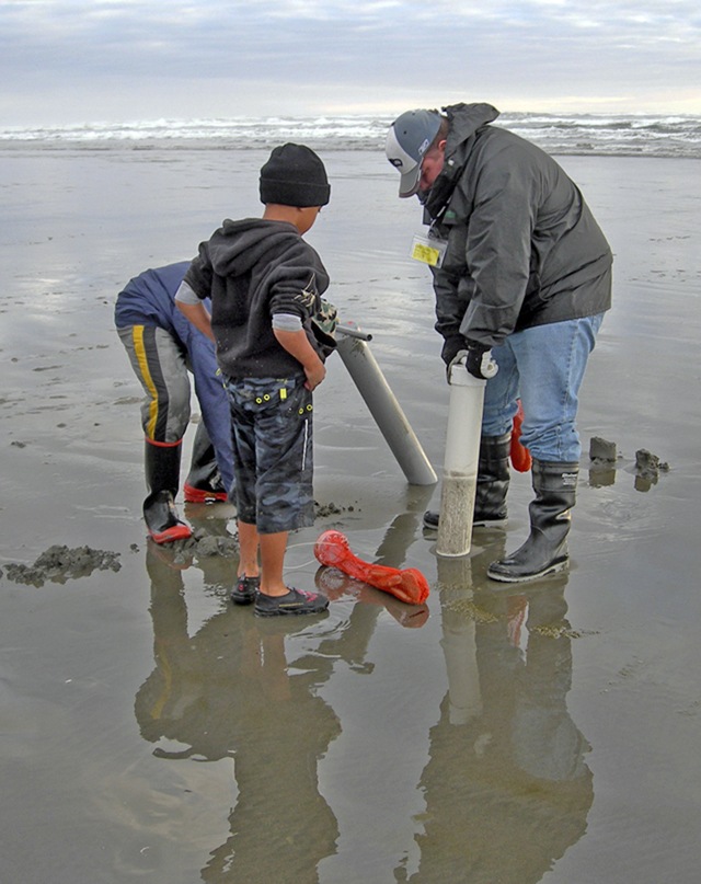 More clam dig dates for Copalis, Mocrocks